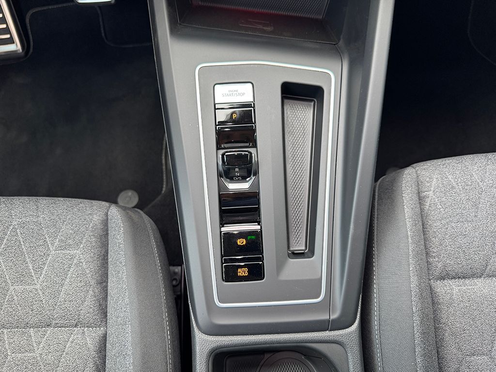 Golf VIII 1.5 eTSI DSG "MOVE" *LED+*NAVI*AHK*