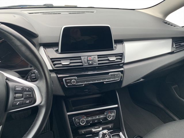 Fahrzeugabbildung BMW 218i Gran Tourer Business-Paket+LED+Navi+DAB+AHK