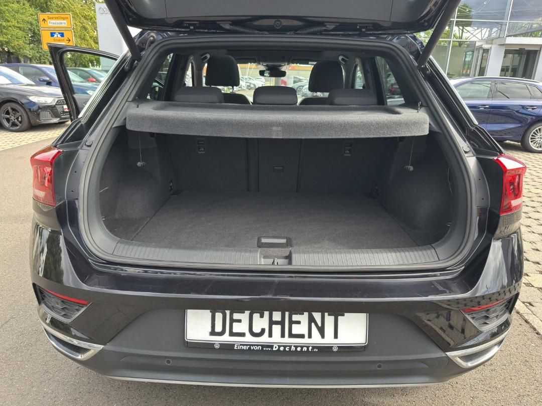 Fahrzeugabbildung Volkswagen T-ROC Sport 1.5l,110 KW,Sport, Deep Black Perlef