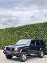 Jeep Cherokee 2.5 TD*B7-ARMOURED-ARMORED-GEPANZERT - Jeep Cherokee mit Diesel-Antrieb: 2.5