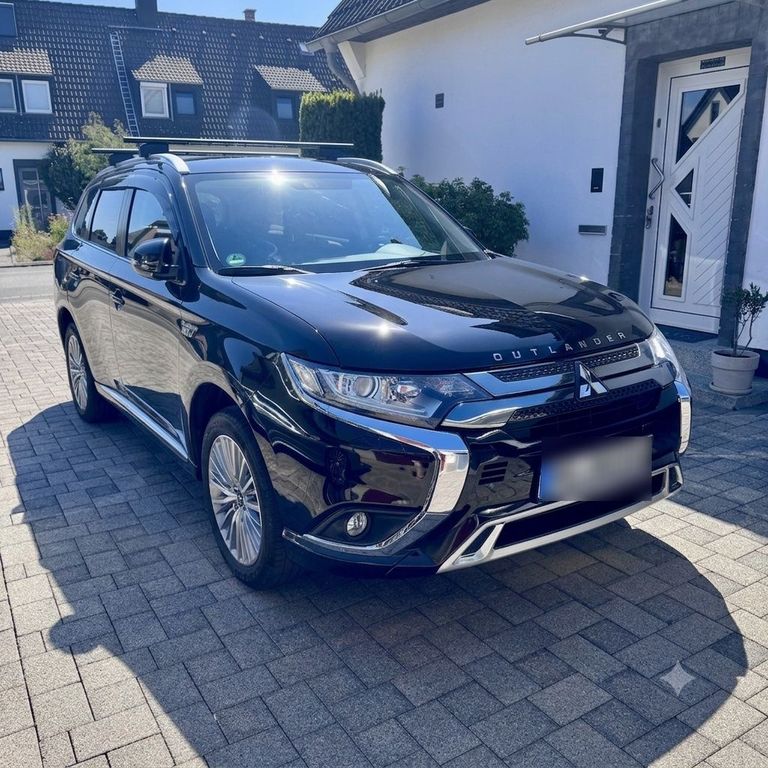 Image of Mitsubishi Outlander