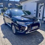 Mitsubishi Outlander PHEV 2.4 Allrad TÜV u... - Mitsubishi Outlander in Mönchengladbach