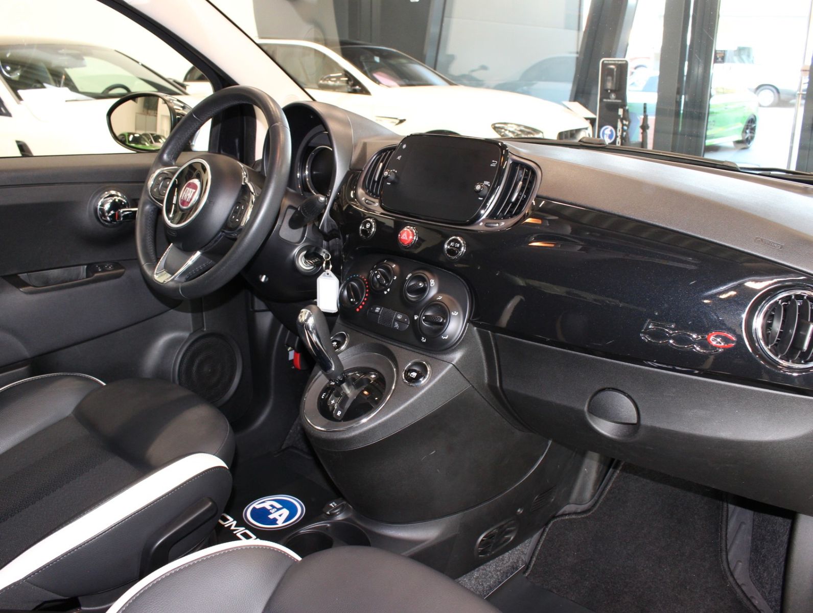 Fahrzeugabbildung Fiat 500C 1.2 8V Mirror Edition Cabrio Aut.*CarPlay