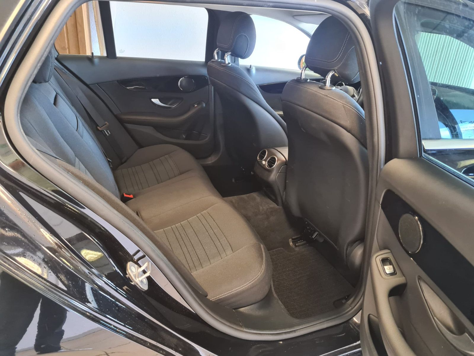 Fahrzeugabbildung Mercedes-Benz C 200 T-Modell / NAVI / KAMERA / LED HIGHTPERFOR