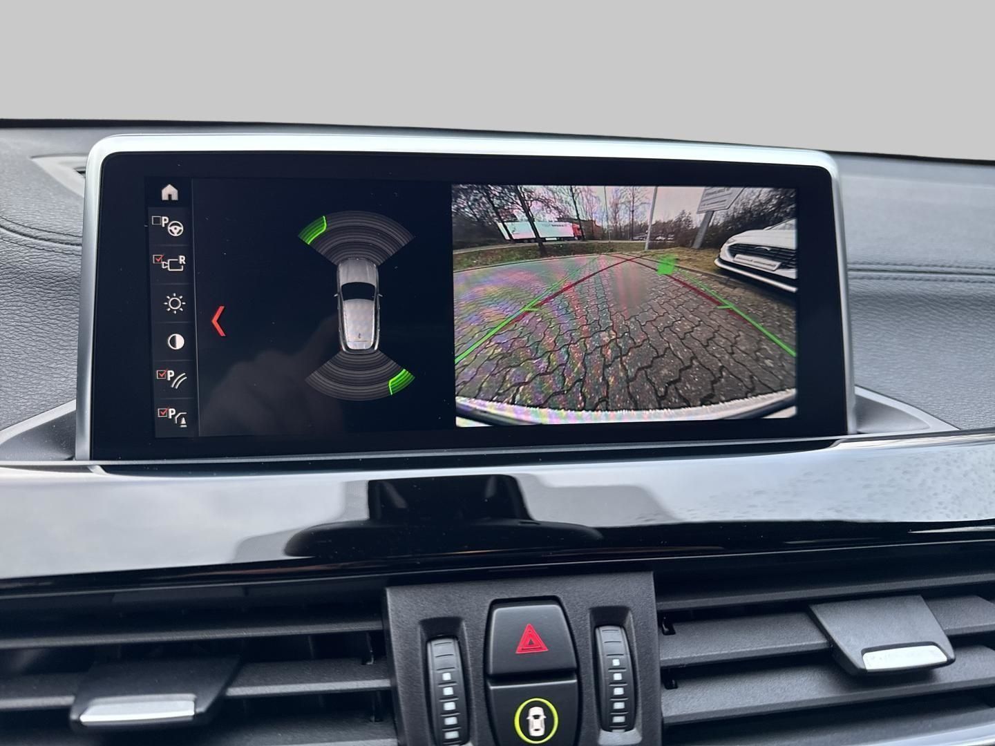 BMW X2 SDRIVE18I Navi LED El. Heckklappe Klimaautom  foto 11