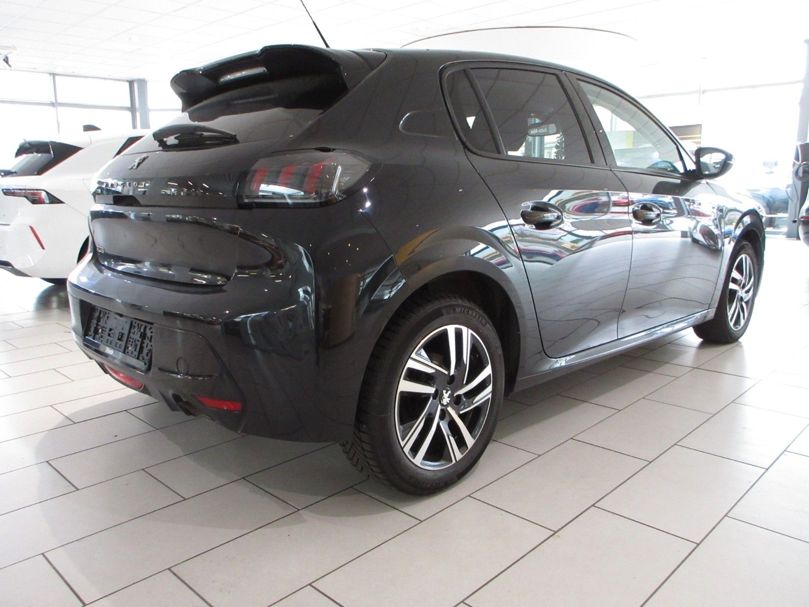 Fahrzeugabbildung Peugeot 208 Allure 1.2T LED/NAVI/PDC/R´CAM/VIRTUAL/TEMPO
