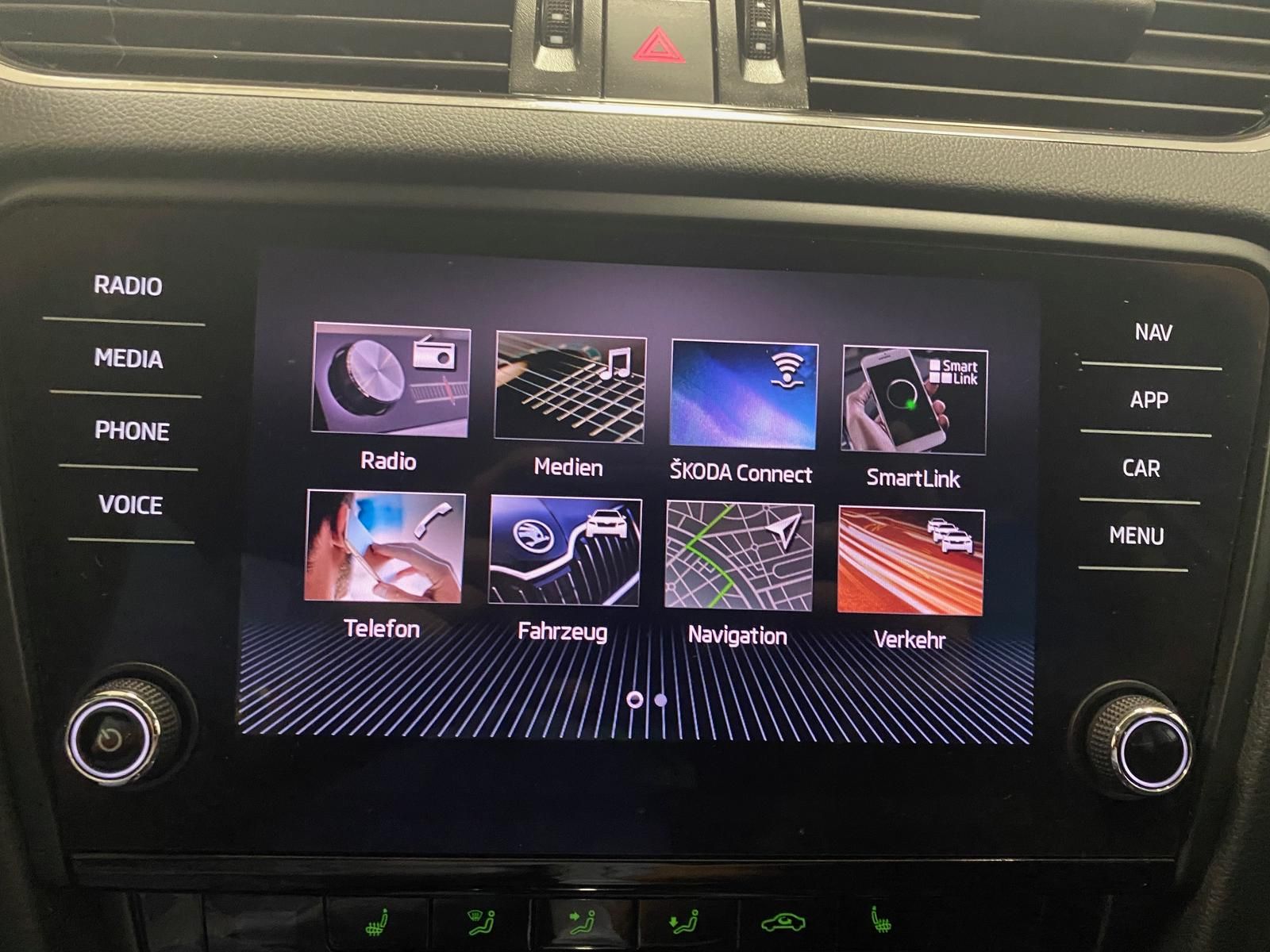Fahrzeugabbildung SKODA Octavia 2.0 TDI Tour APP+ALLWETTER+NAVI+SITZHEIZ