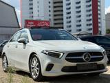 Mercedes-Benz A 220 Bursmester  Pano Kamera Leder - Mercedes-Benz A 220 in Berlin
