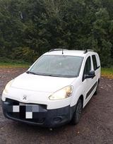 Peugeot Partner AHK Standheizung DoKa Peugeot - gebrauchte Peugeot Partner aus dem Jahr 2013