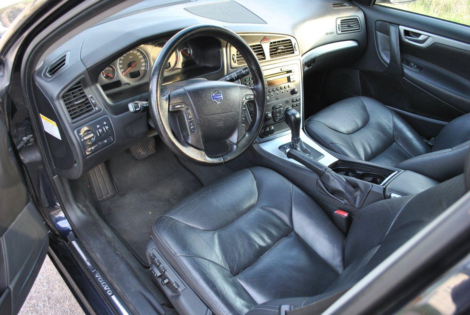 Volvo V70 2005 — photo 8