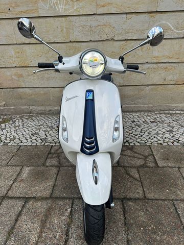 Vespa Primavera 50 YACHT CLUB limitiert