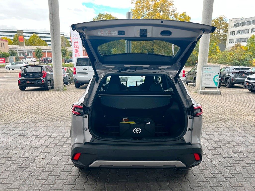 Fahrzeugabbildung Toyota Corolla Cross 2.0 Hybrid FWD Teamplayer