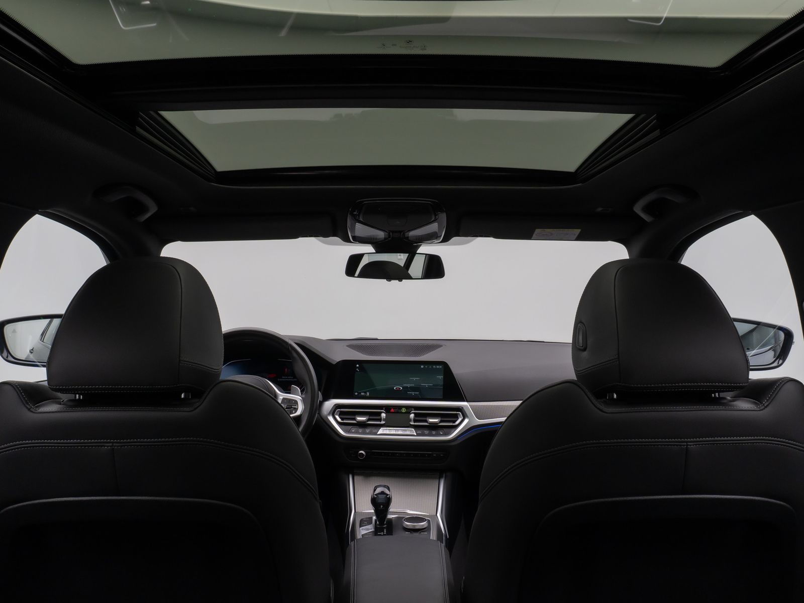 Fahrzeugabbildung BMW 320i M Sport Panorama Kamera Laser HiFi Komfort