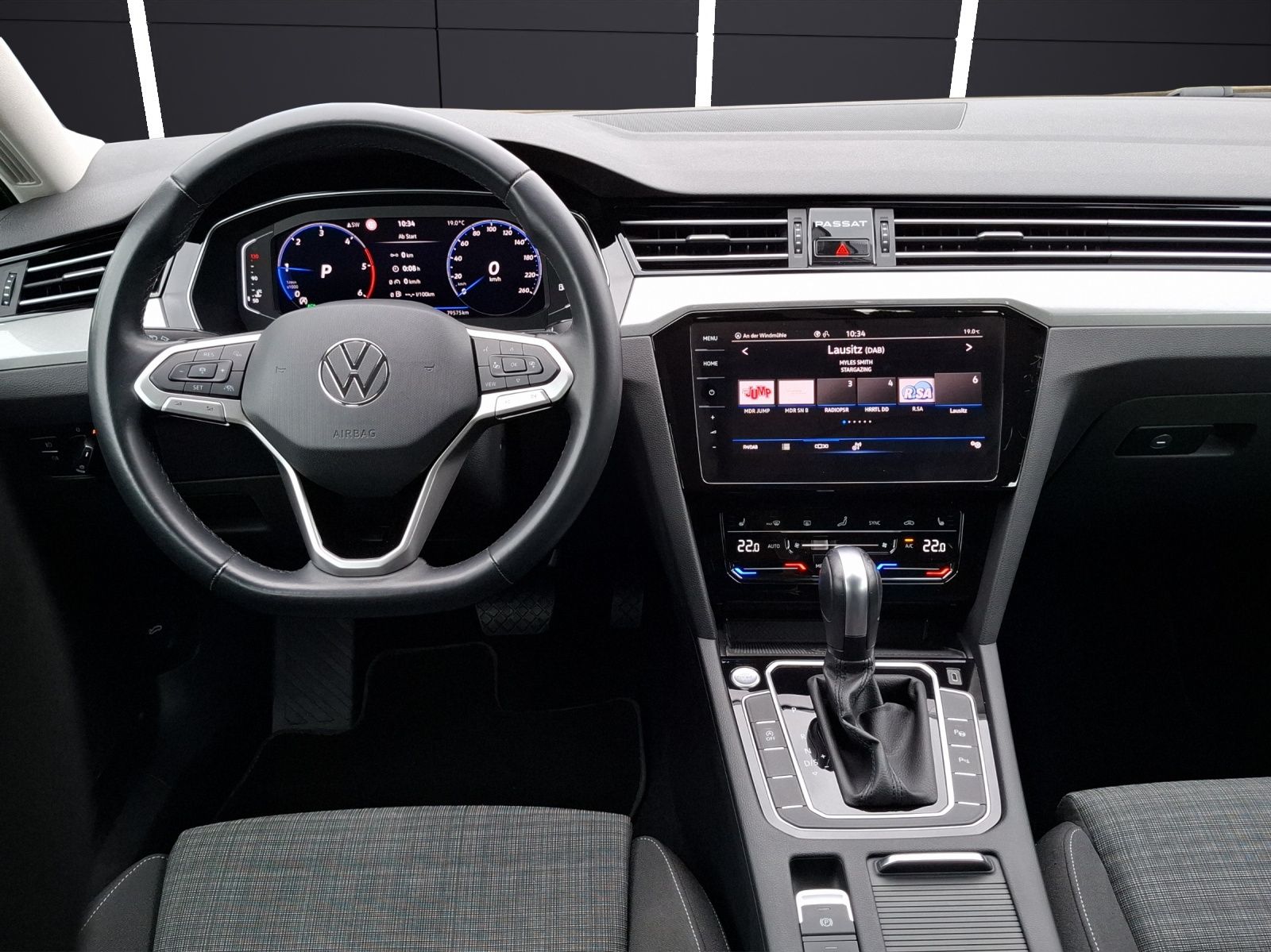 Fahrzeugabbildung Volkswagen Passat Variant TDI Business DSG Matrix Navi AID