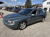 Volvo V70 2.4 D 5D Aut. Leder SHZ PDC AHK Euro3 - Volvo V70: 3.2