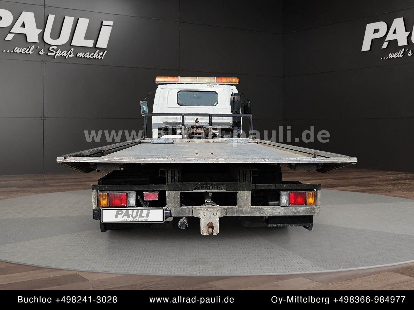Isuzu N-Serie NPR85P - Schlepper | Schiebeplateau
