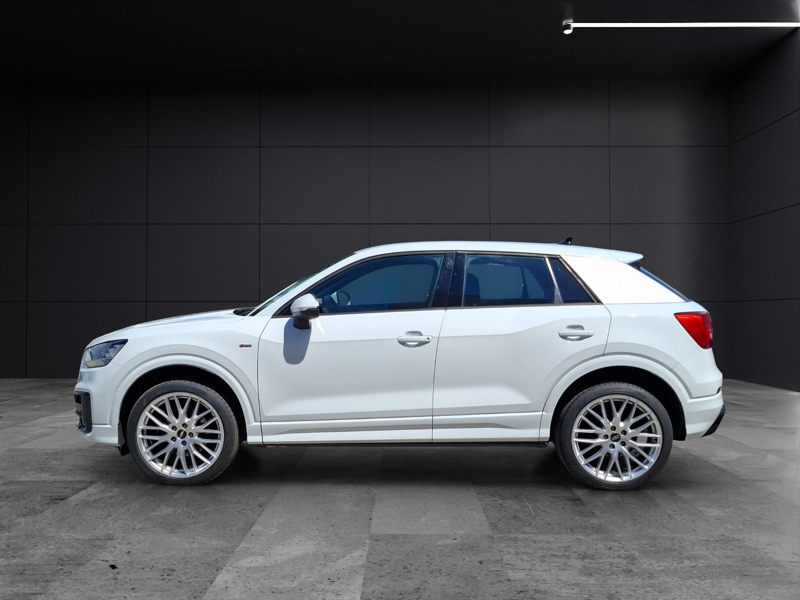 Fahrzeugabbildung Audi Q2 TFSI quattro S-Line Navi AVC ACC PDC SHZ APP