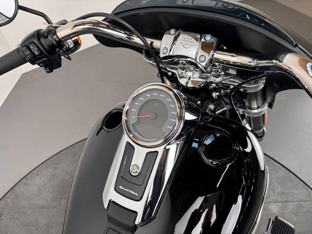 Fahrzeugabbildung Harley-Davidson SPORT GLIDE *NEUWERTIG *5HD