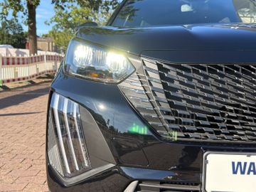 Peugeot 2008 BUSINESS Benzin 100 Allwetterreifen