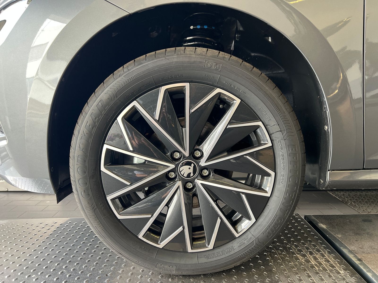 Fahrzeugabbildung SKODA Kamiq Balance 1.0 TSI DSG *Black Style,AHK,Matri