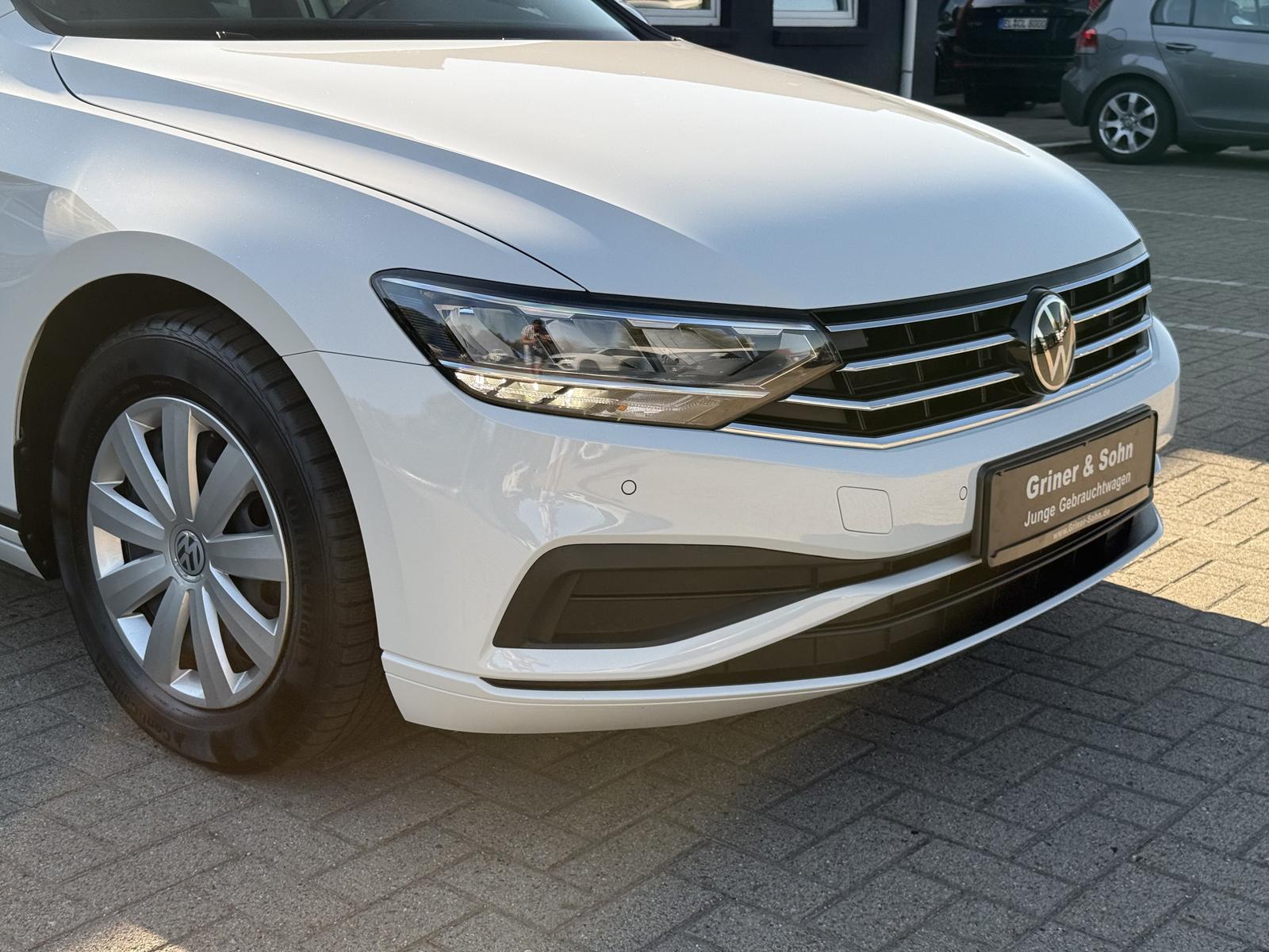 Volkswagen Passat ,R-Kam,Winter,CarPlay,3-Zonen,ACC, миниатюра 4