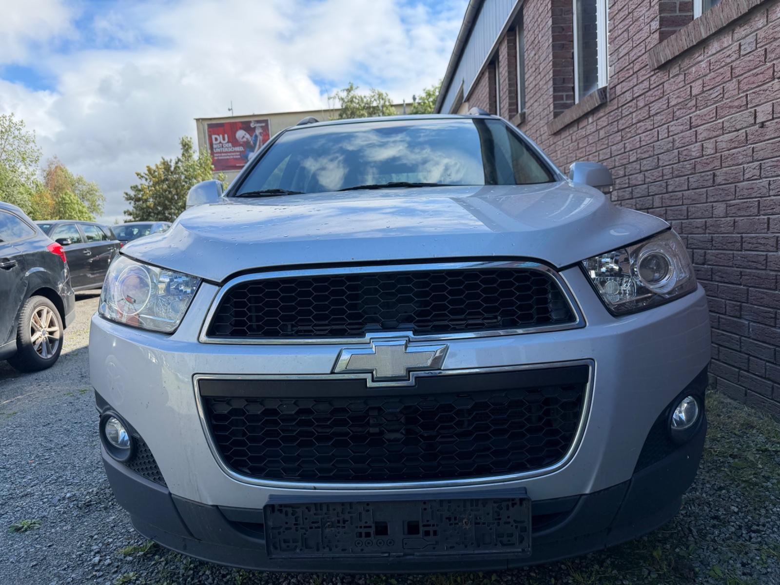 Chevrolet Captiva 2013 — rear view