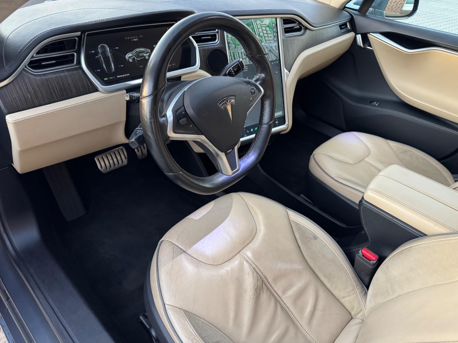 TESLA MODEL  - 421 CV - P85 - SUPERCHARGE GRATUITE