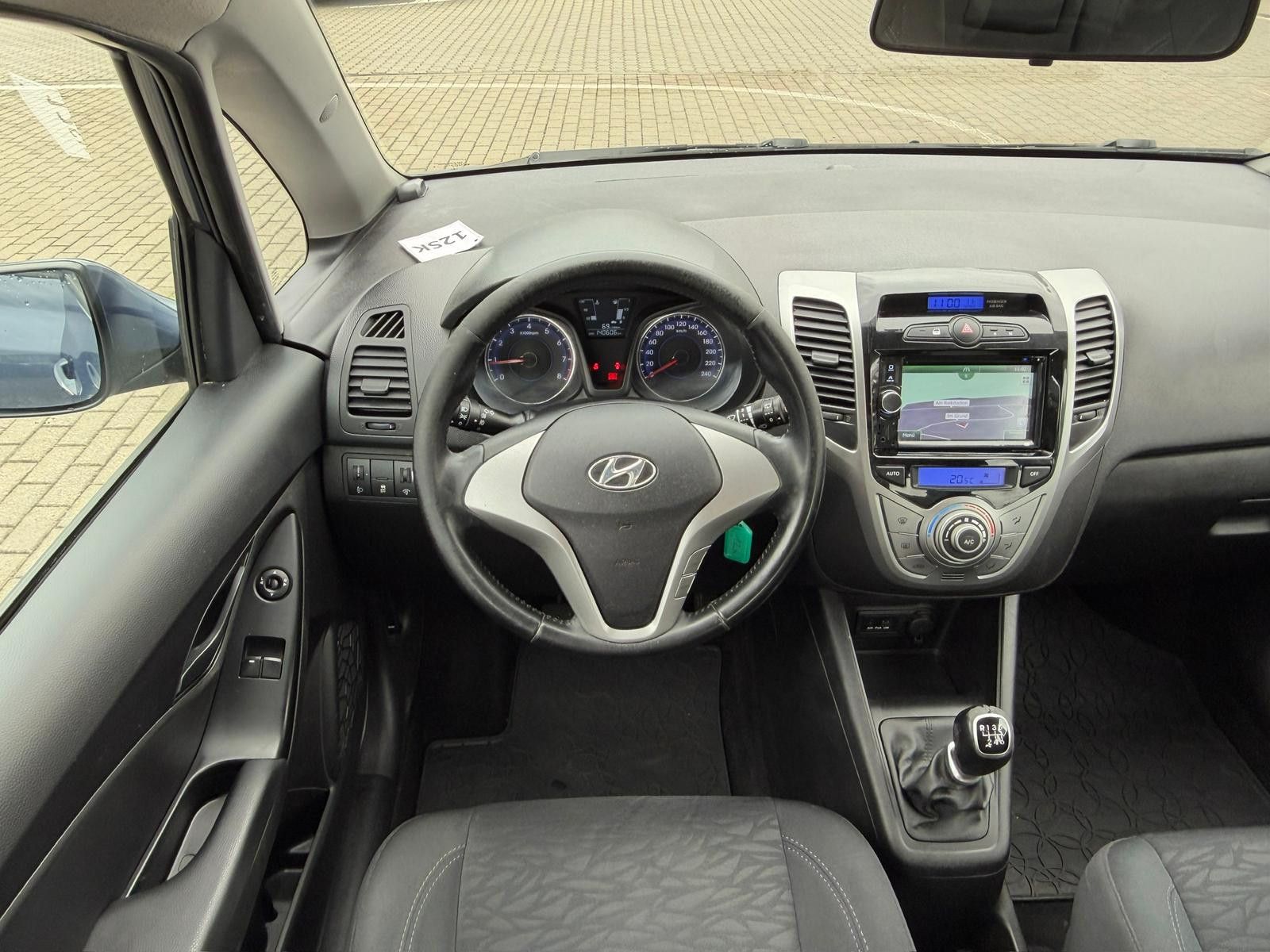 Fahrzeugabbildung Hyundai ix20 1.6 Comfort Navi*Allwetterbereifung
