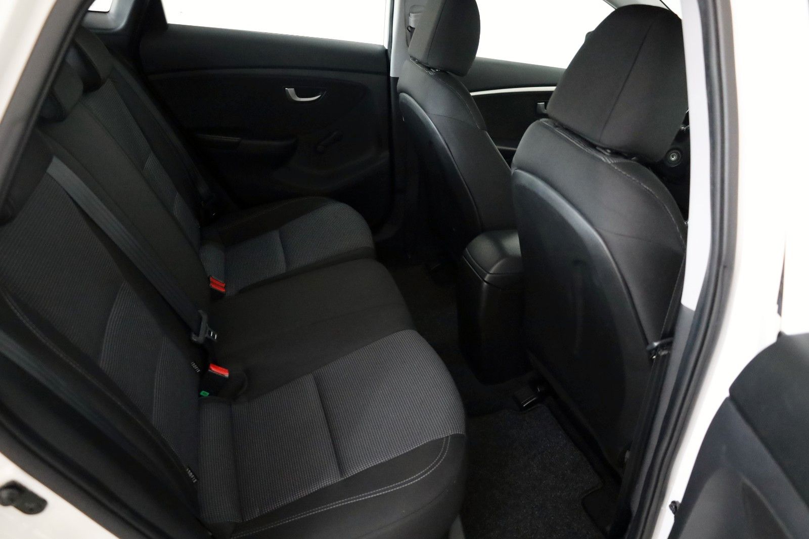 Fahrzeugabbildung Hyundai i30 FIFA World Cup Edition SH,PDC,8 fach bereift