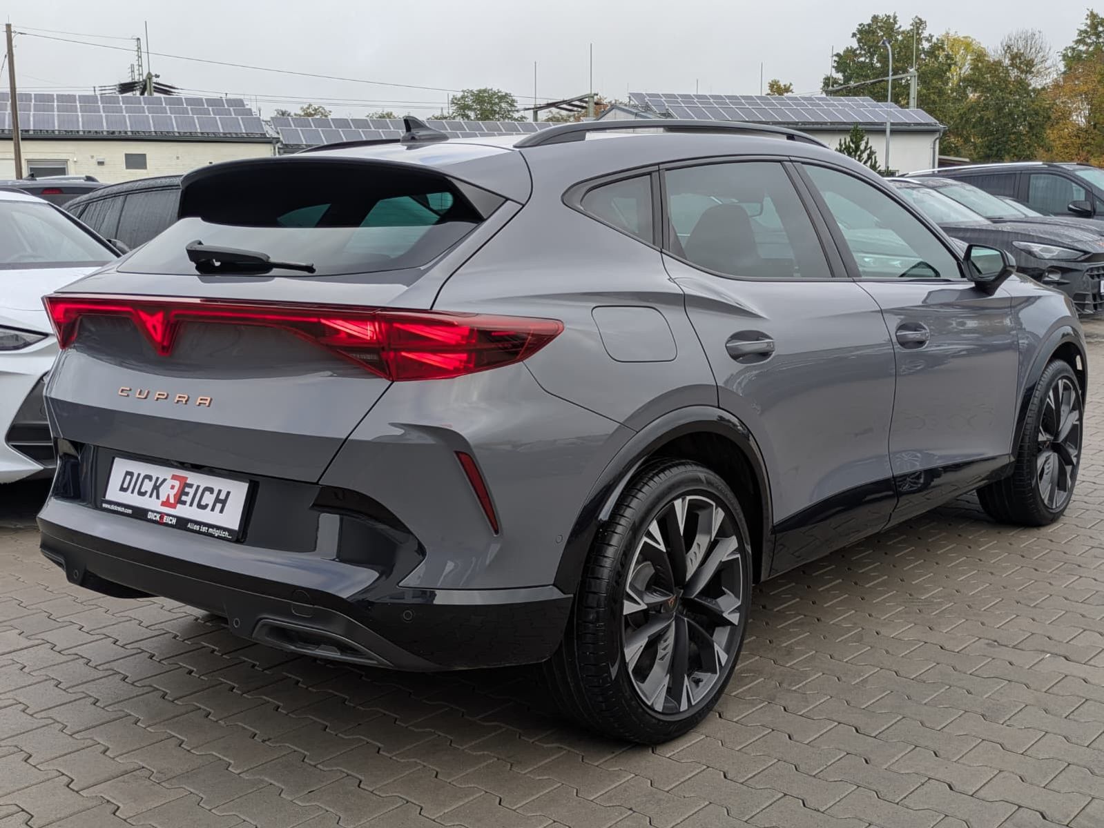 Fahrzeugabbildung CUPRA Formentor 1.5 eTSI PANO*MATRIX*SENNH.*DINAM*360°