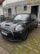 MINI Cooper SE Resolute Editon Rebel Green