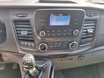 Ford Tourneo Custom - 12