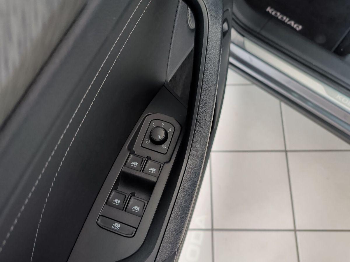 Skoda Kodiaq TDI DSG 4x4 Style Standhzg+AHK+Matrix+Nav