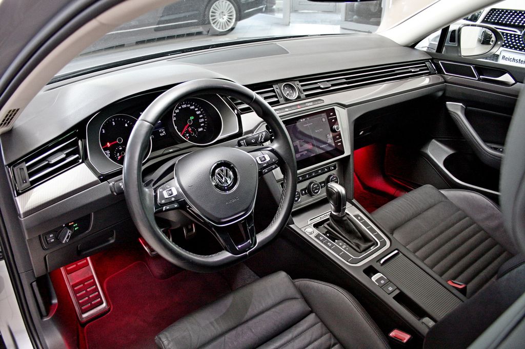 Volkswagen Passat Business 4M ACC AHK LEDER KAMERA STANDH