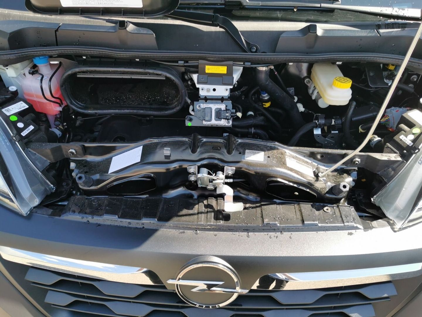 Fahrzeugabbildung Opel Movano CargoL3H3 Navi Klimaautom DAB Rückfahrkam