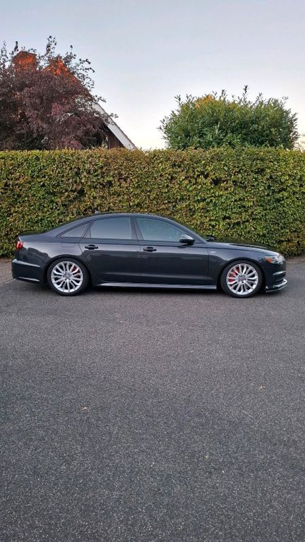 Image of Audi S6