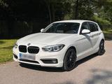 BMW 120i Advantage - Carplay M Lenkrad AUT... - BMW 120 Gebrauchtwagen in München