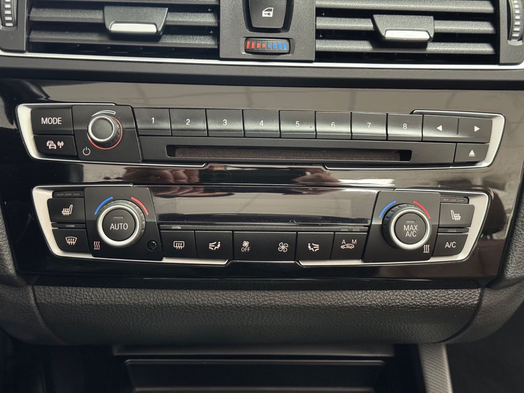 BMW 228 i M Sport Cabrio /DAB/Tempomat/SHZ/Leder BMW 228 i M Sport Cabrio /DAB/Tempomat/SHZ/Leder