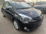 Toyota Yaris Edition 2014 Hybrid CAM*KEYLESS GO* - Toyota Yaris: Schwarz