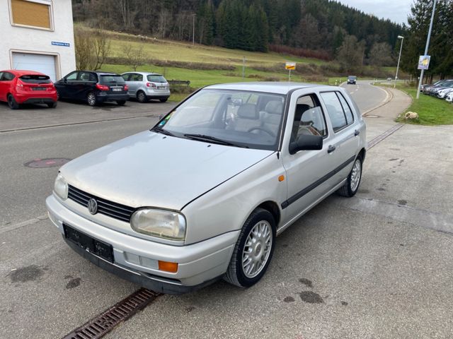 Volkswagen Golf 1.8 Automatik/5Türen/Alufelgen