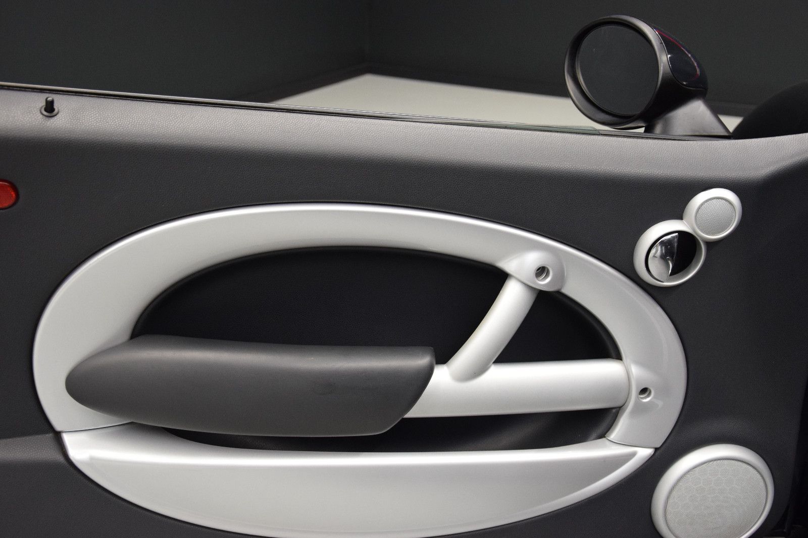 Fahrzeugabbildung MINI One Cabrio Pepper Klima Sitzheizung PDC 2. Hand