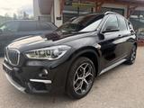 BMW X1 sDrive 2.0Ltr-110kW(150PS) 16V  18 d xLine - BMW X1: Schwarz