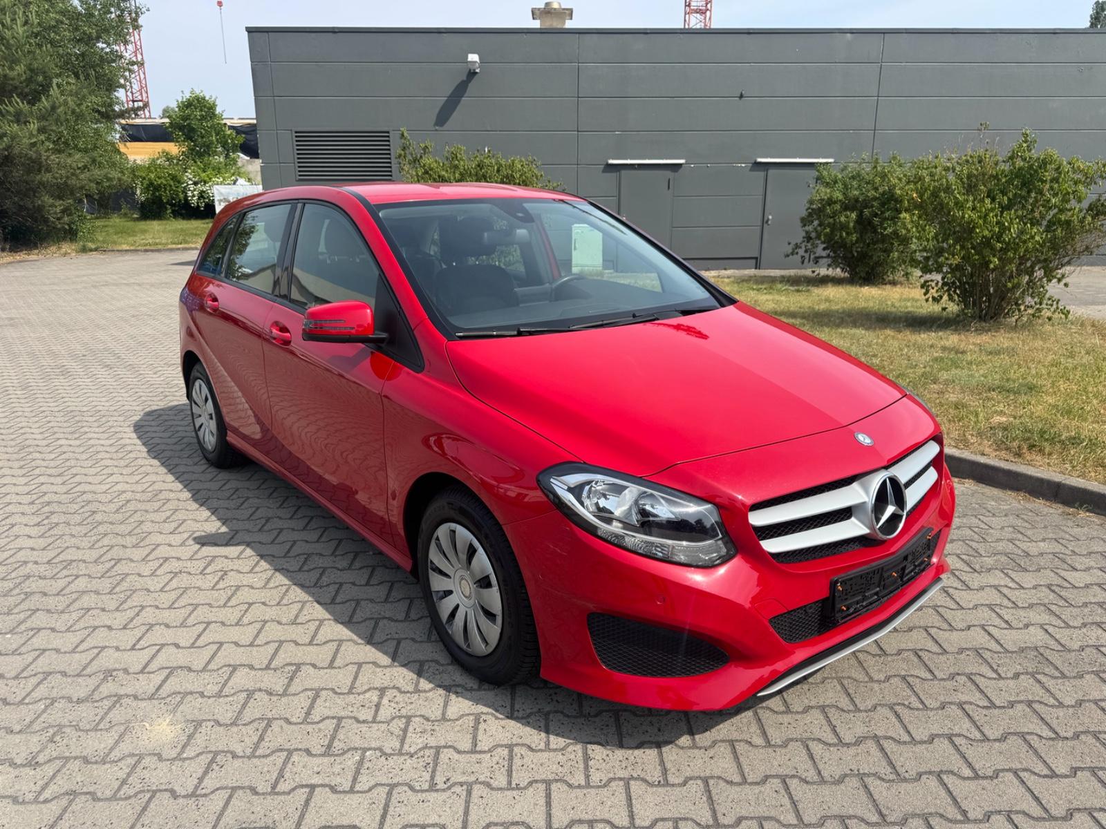 Mercedes-Benz B 180 CDI*MEMORY*PDC*LED*DYNAMIC*AHK*
