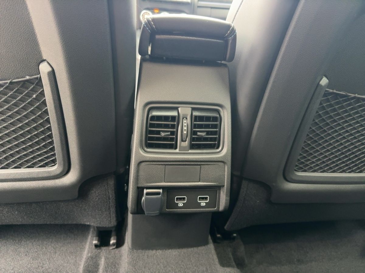 Fahrzeugabbildung Renault Arkana Esprit Alpine 160 EDC Glasdach