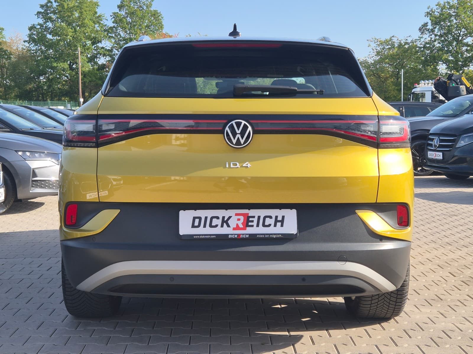 Fahrzeugabbildung Volkswagen ID.4 Pro Performance Life ACC*NAVI*AHK*LM 19"