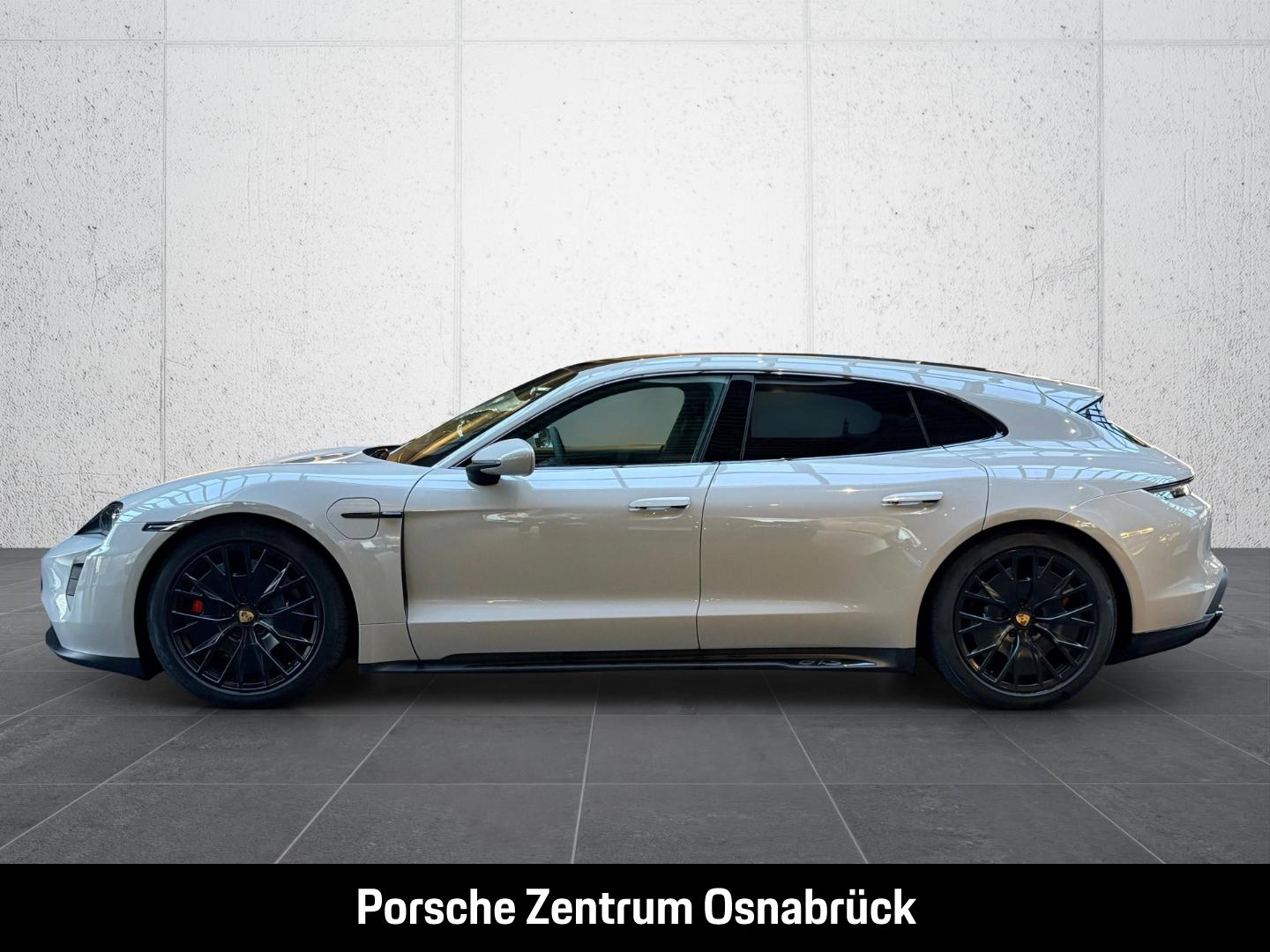 Porsche Taycan GTS Sport Turismo Pano BOSE Head-Up InnoD