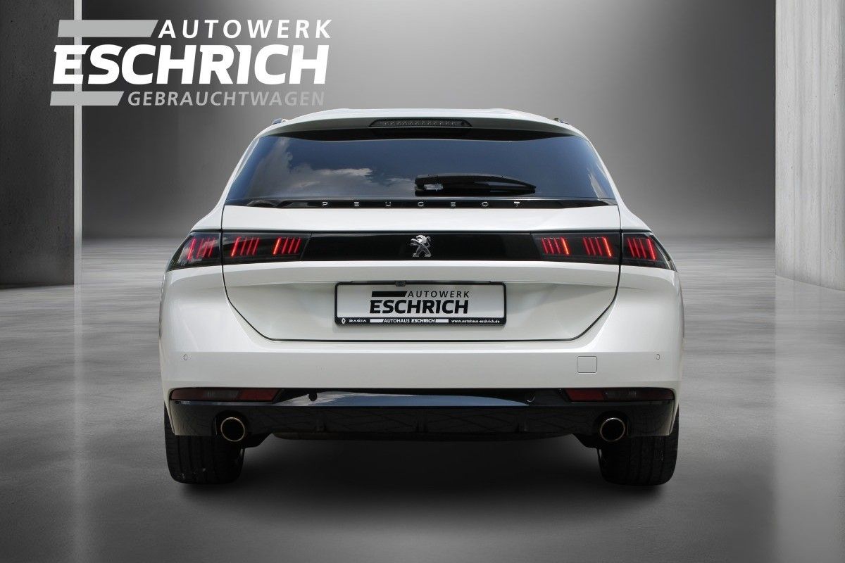 Fahrzeugabbildung Peugeot 508 Hybrid 225