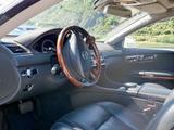 Mercedes-Benz CL 500 - - Mercedes-Benz CL 500 mit Benzin-Antrieb: Weiß