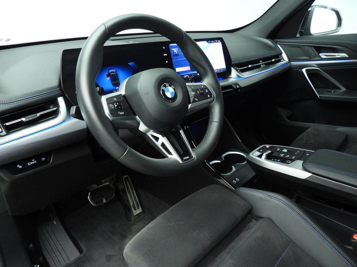 BMW X1 sDrive20i M-Sportpakket LED navi AHK, миниатюра 6