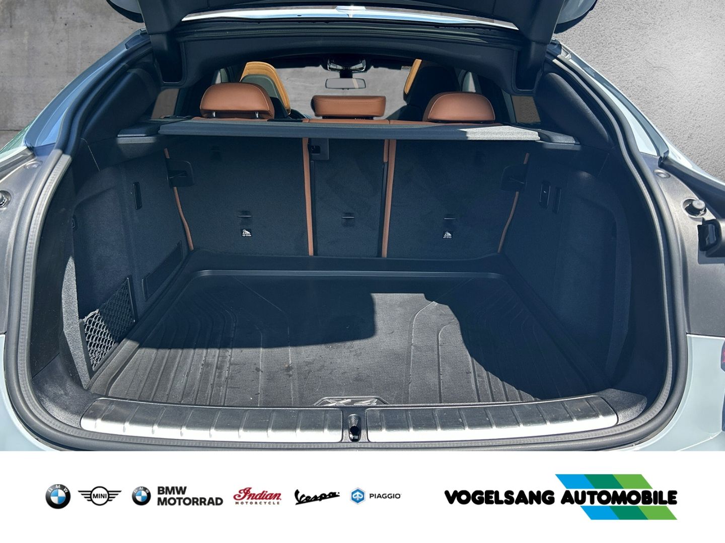 Fahrzeugabbildung BMW X4 M40i,Panodach,HeadUp,Standheizung,AHK,H&KSoun